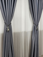 Set Grant: Perdea in doua culori alb gri din material tip borangic si draperie blackout 98% gri mediu