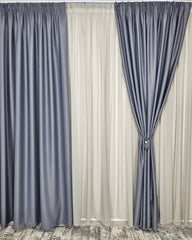 Set Oscar – Perdea Voal Premium Gri si Draperie Gri Mediu Blackout 90% – ideal pentru livinguri si dormitoare moderne cu canapele crem, gri, alb sau antracit si mobilier lemn natur, alb sau wenge – confectionat pe comanda