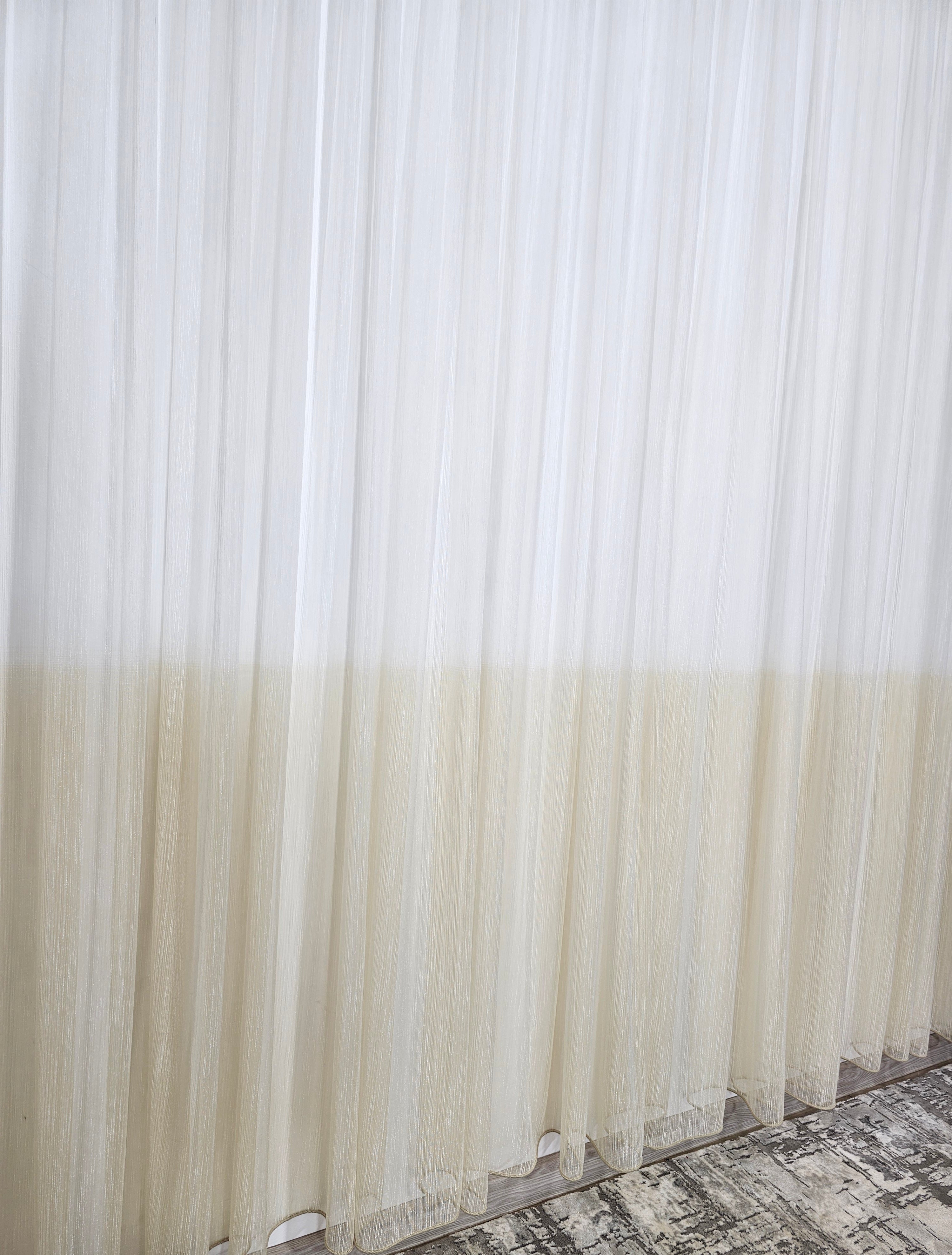Set Rizzo:Perdea in doua culori alb-bej din material tip borangic si draperie mai tip hotel bej roze
