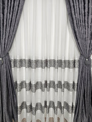 Set Tenzo Recomandat pentru Camere in Nuante de Gri, Alb si Negru -  Perdea In Cristal cu Benzi Gri si Draperie Gri Inchis Tip Vopsea Decorativa - Confectionat pe Comanda