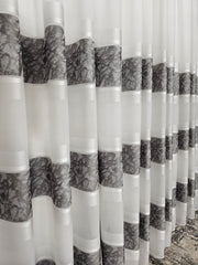 Set Tenzo: Perdea In Cristal Cu Benzi Gri Si Draperie Tip Vopsea Decorativa Gri Inchis