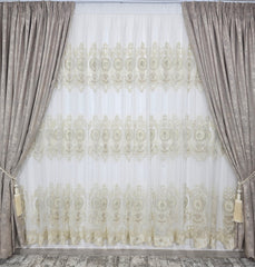 Set Niki: perdea din tul cu broderie crem si bordura de catifea si draperie bej tip vopsea decorativa