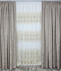 Set Niki: perdea din tul cu broderie crem si bordura de catifea si draperie bej tip vopsea decorativa
