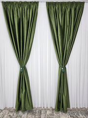 Set Premium: Nu Permite Deloc Patrunderea Luminii – Perdea Matase Alba si Draperie Verde Olive Catifea Blackout Total – Ideal pentru Livinguri si Dormitoare Elegante – Confectionat pe Comanda Casablanca Magazin