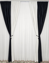 Set Cruela: perdea jorjet alb imaculat si draperie din catifea în doua culori alb cu negru