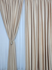 Set Paso: perdea jorjet alb imaculat si draperie catifea piersica blackout 90%