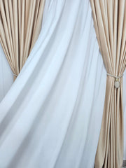 Set Paso: perdea jorjet alb imaculat si draperie catifea piersica blackout 90%