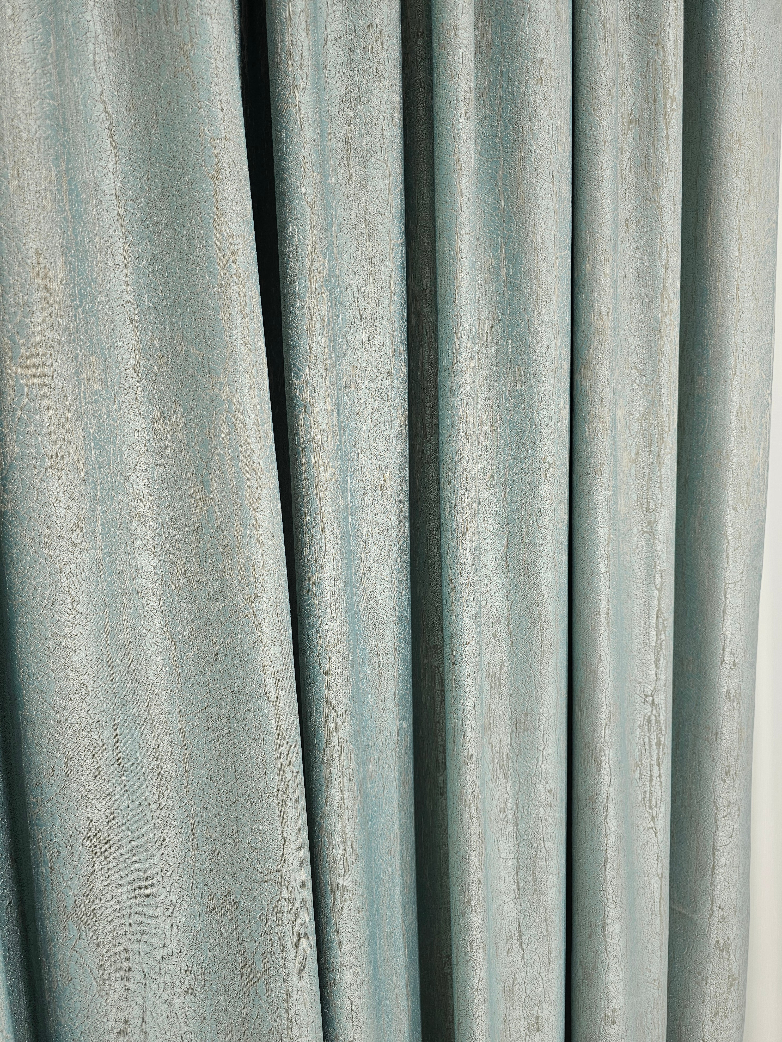 Set Luciana: perdea turcoaz tip in bamboo cu draperie tip vopsea decorativa turcoaz