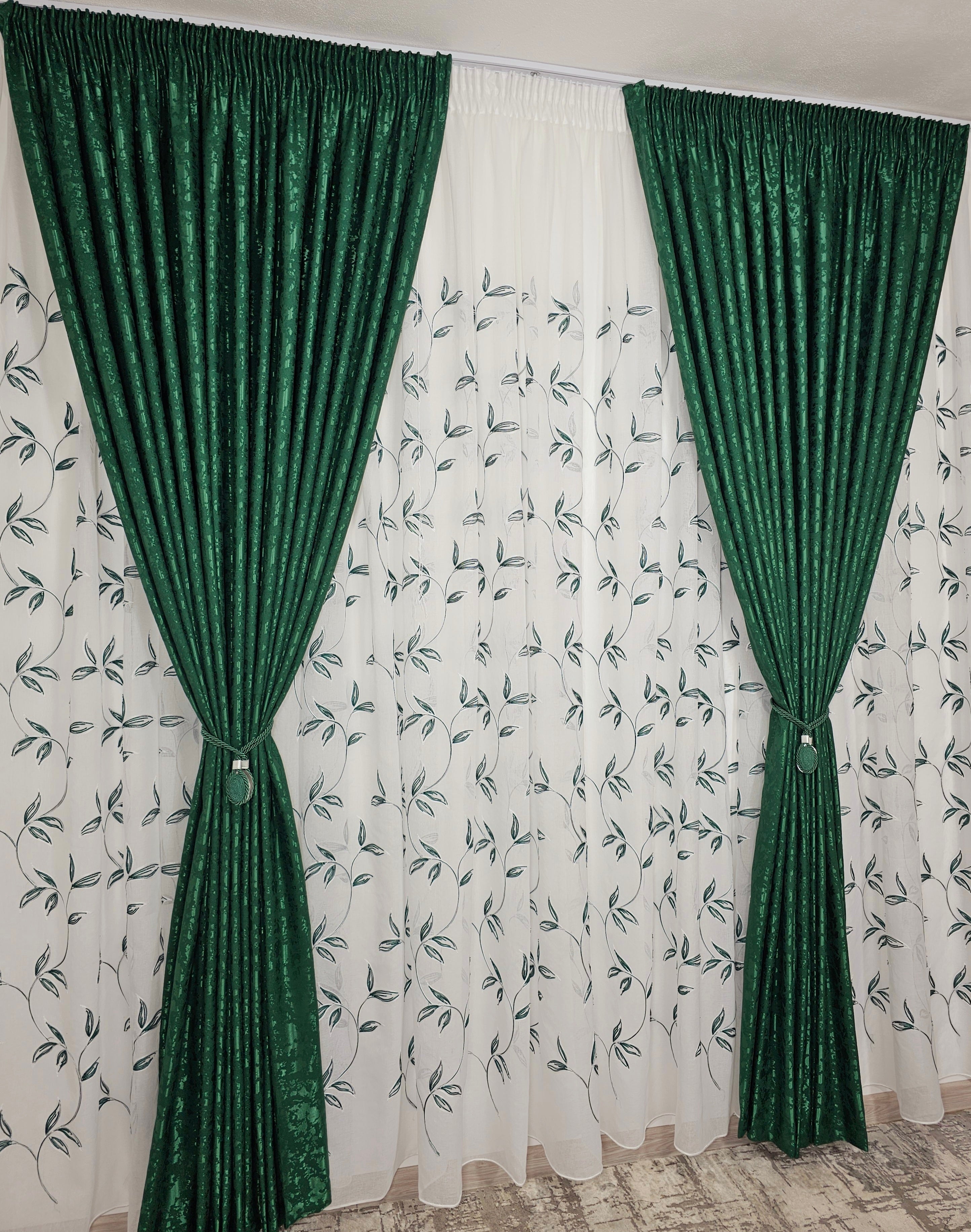 Set Esmeralda: perdea din in cu frunze verzi si draperie decorativa tip nisip verde smarald