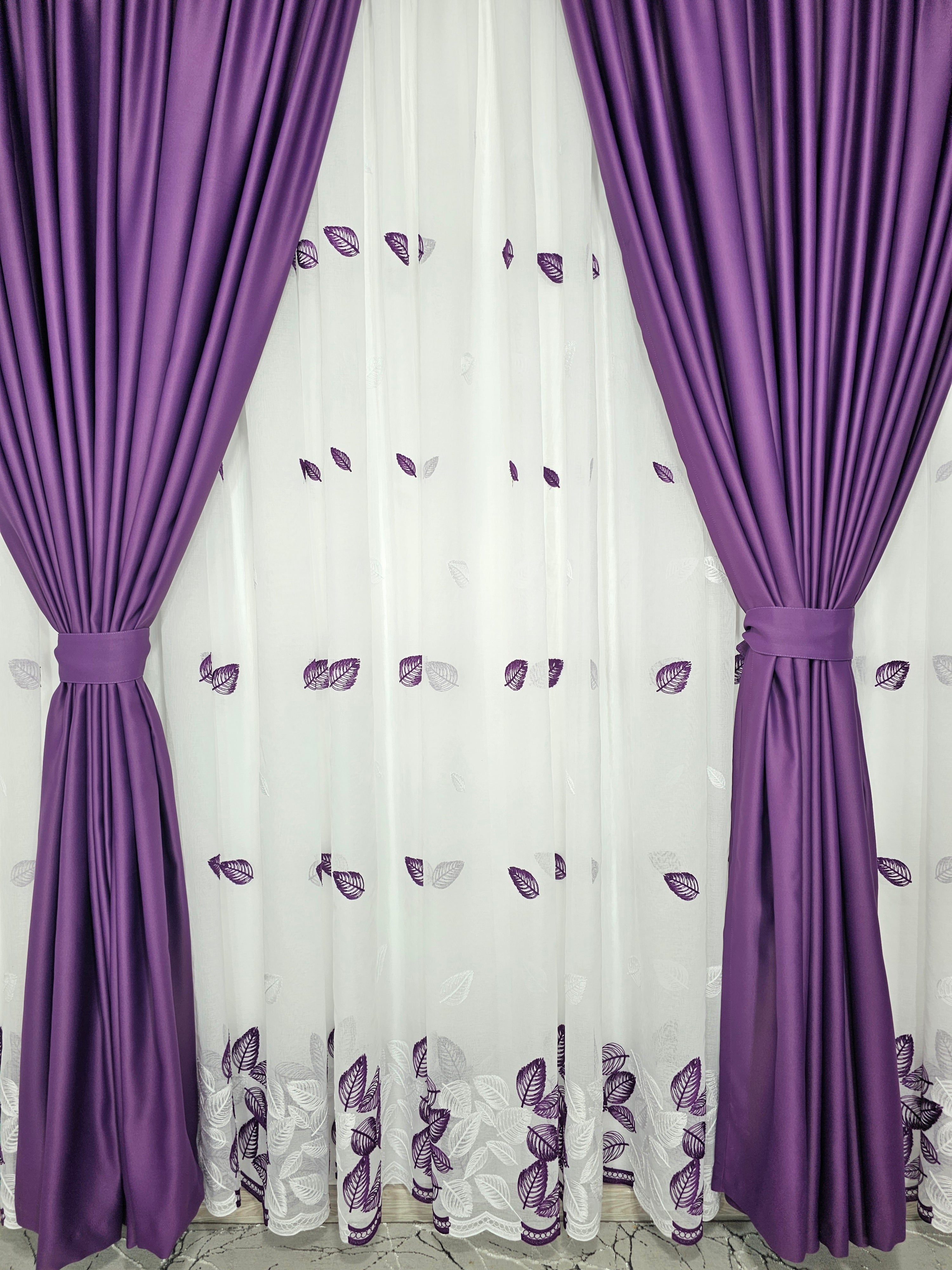 Set Violeta: perdea din in cu frunze mov-alb si draperie blackout 98% mov