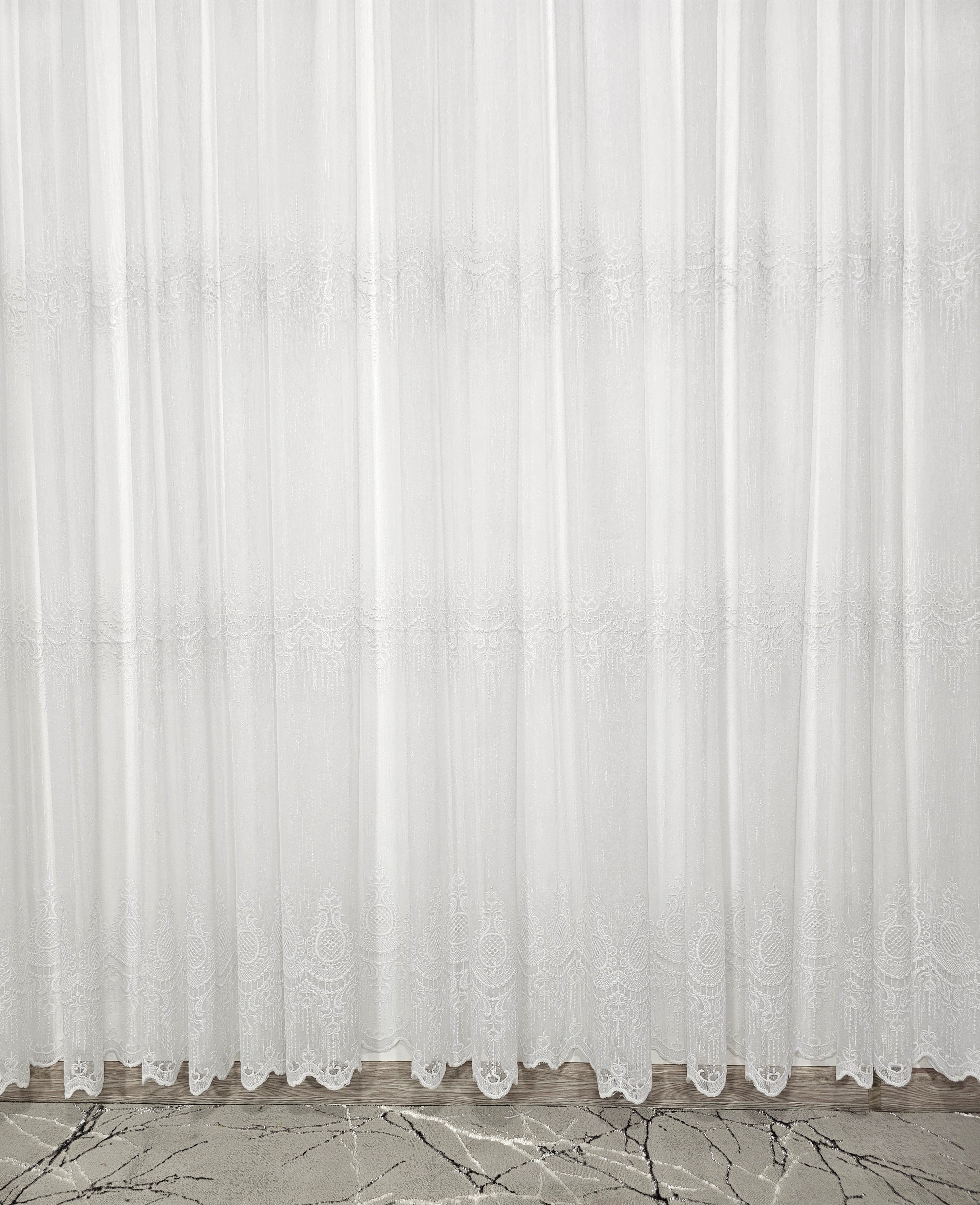 Set Hunia: perdea alba din borangic cu broderie si draperie din catifea gri antracit