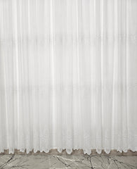 Set Hunia: perdea alba din borangic cu broderie si draperie din catifea gri antracit
