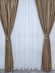 Set Marta: perdea ivoire din borangic cu broderie si draperie din catifea bej caramel