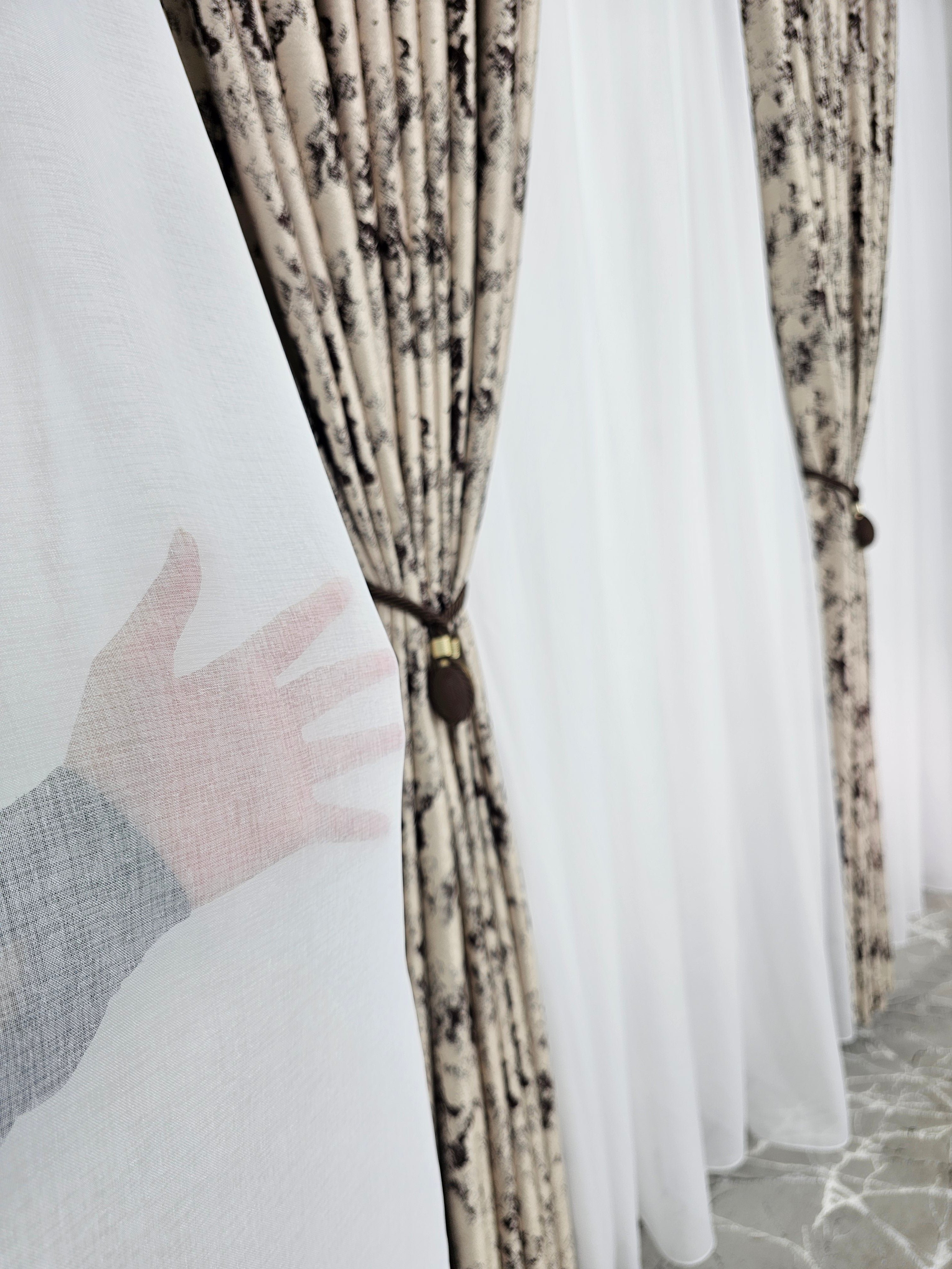Set Maria: perdea tip in cu draperie blackout 90% model granit
