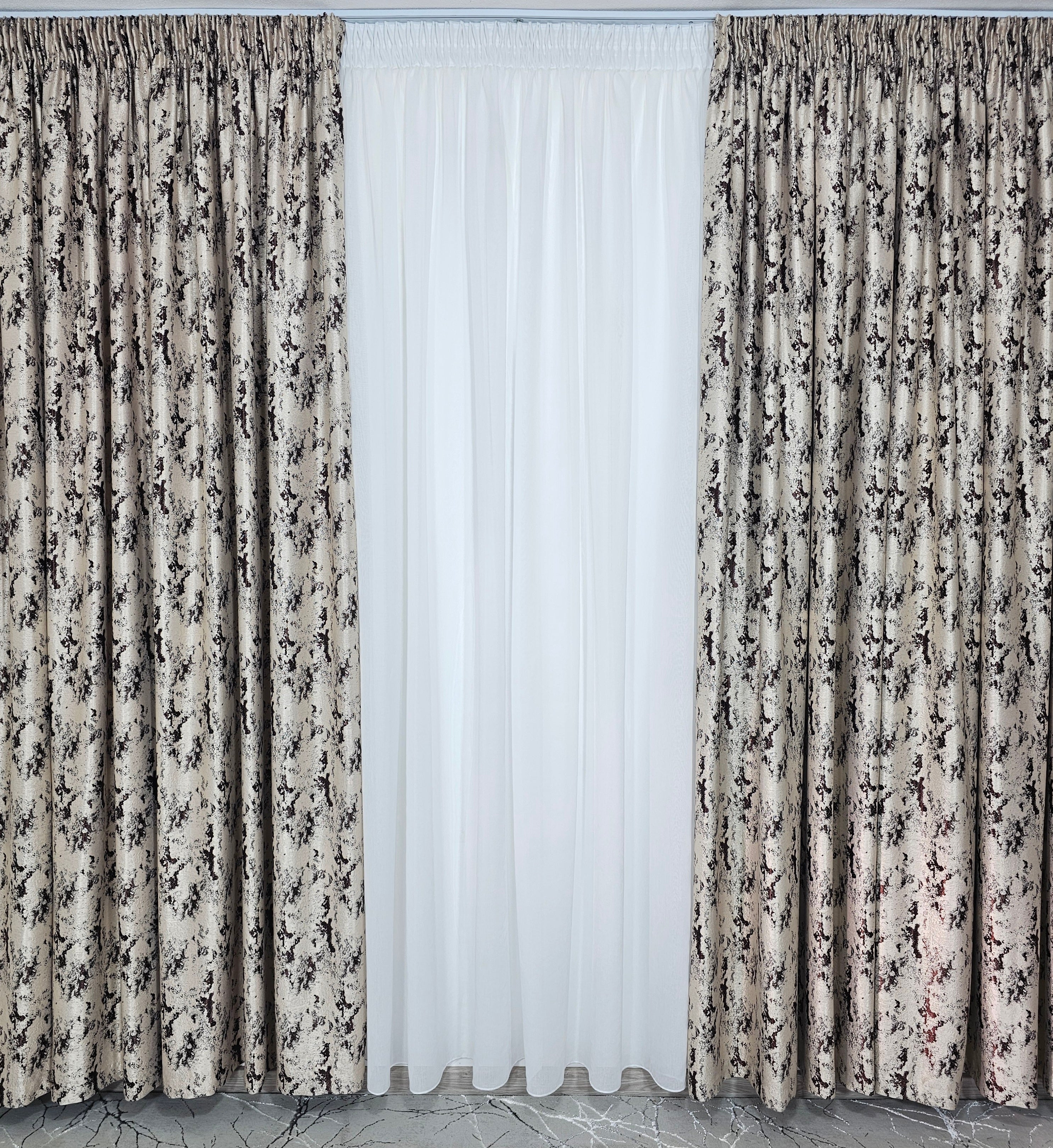 Set Maria: perdea tip in cu draperie blackout 90% model granit