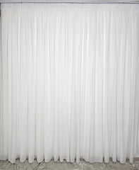 Perdea Marsilia alba usor lucioasa din material plin ca textura tip in cristal