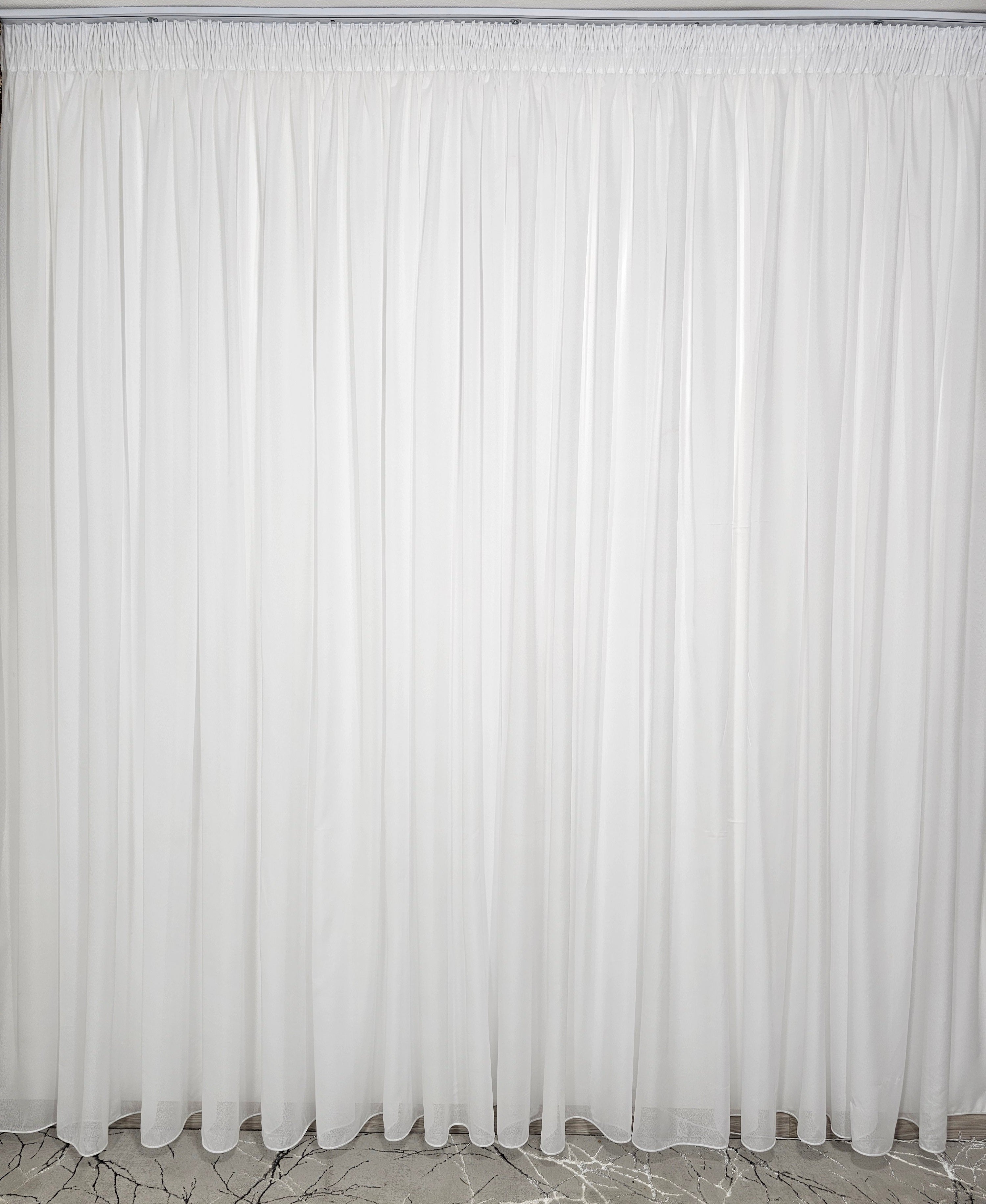 Set Marsilia: perdea alba din tafta si draperie crem maro blackout 80% model travertin