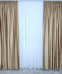 Set Carla: perdea alba din in gros cu broderie si draperie din catifea caramel