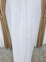 Set Timeea: perdea alba din in gros cu broderie si draperie din catifea caramel