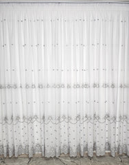 Perdea Samira alba cu broderie gri material plin ca textura tip in