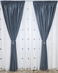 Set Dora: perdea alba din in cristal cu flori alb-gri si draperie catifea gri