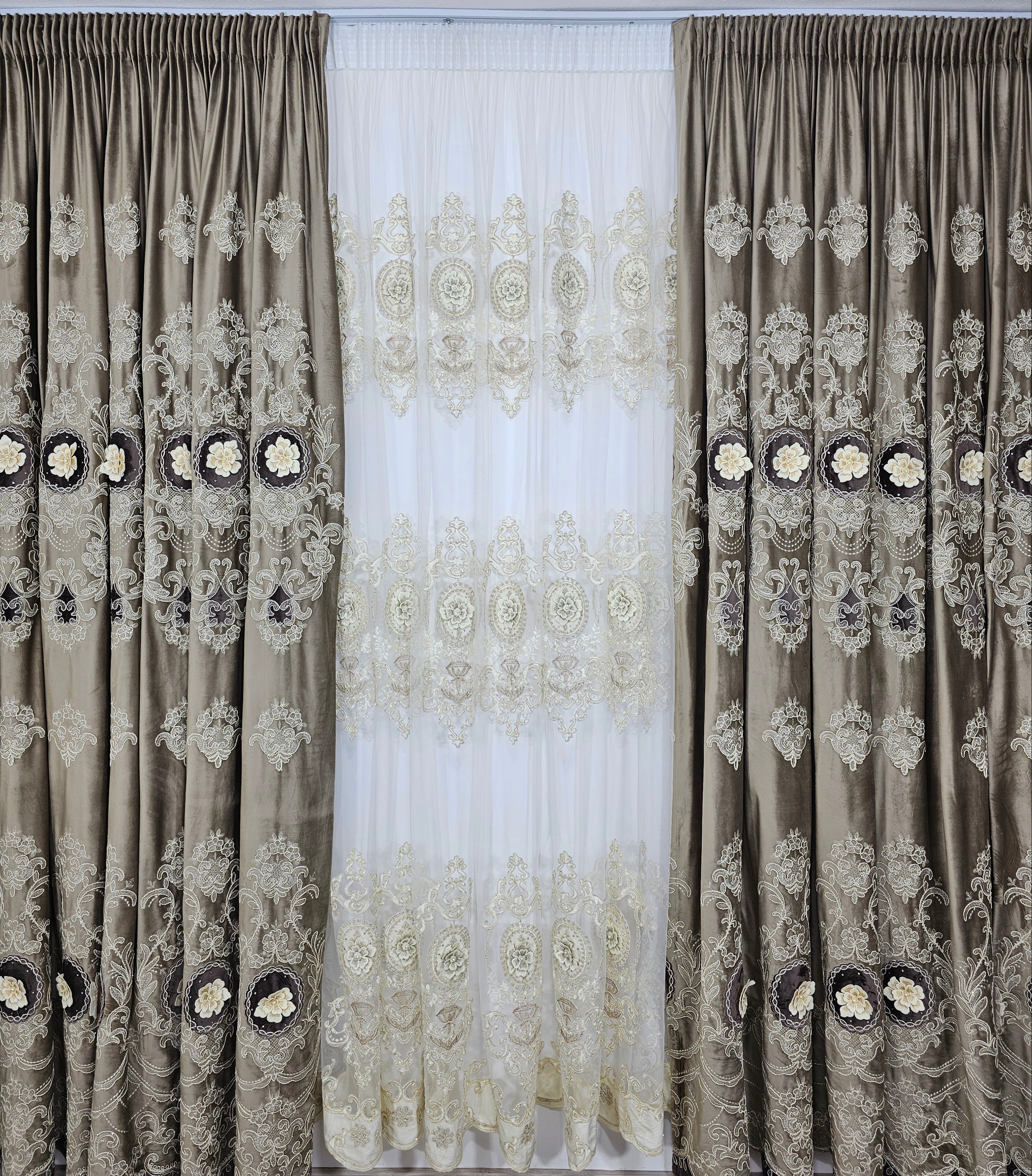 Set Diamant: perdea cu bordura de catifea si draperie catifea 3d