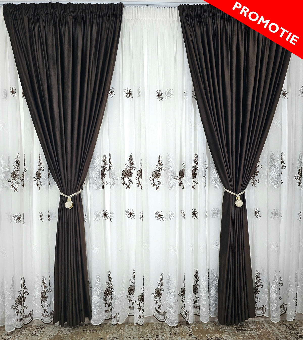 Set Camila: perdea din in cu flori maro si draperie din catifea maro inchis