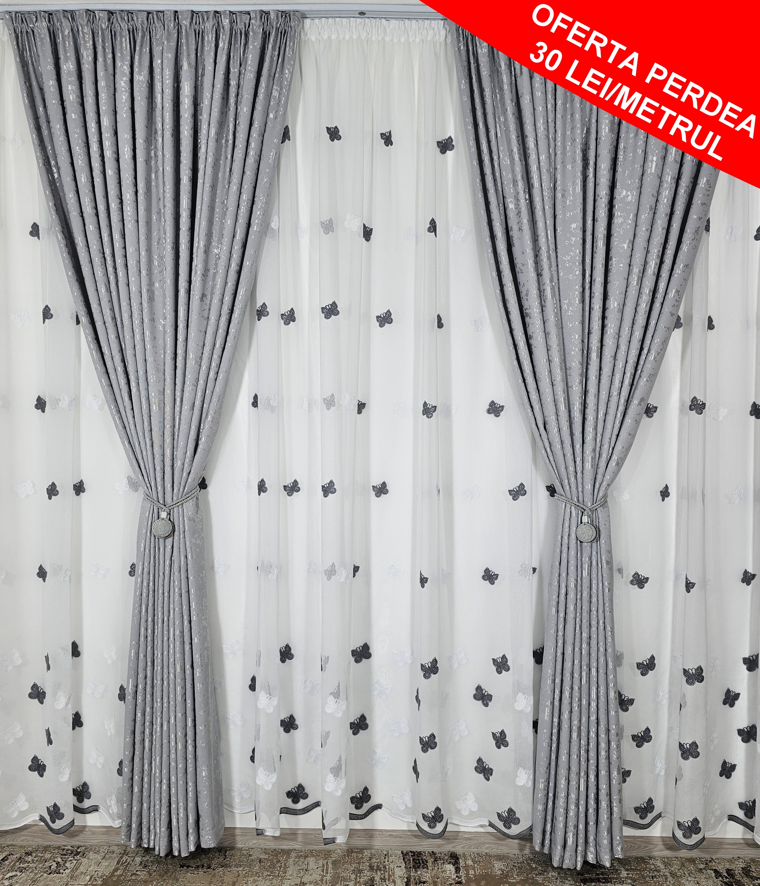 Set Lunaria: perdea alba tip in cu fluturi alb gri si draperie nisip gri deschis