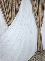 Set Elysia: perdea alba din matase cu insertii aurii si draperie decorativa aurie