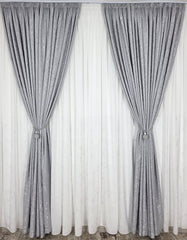Set Bega: perdea alba din matase cu insertii gri si draperie gri nisip tip vopsea decorativa