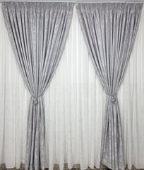Set Bravo: perdea alba din matase cu insertii gri si draperie gri tip vopsea decorativa