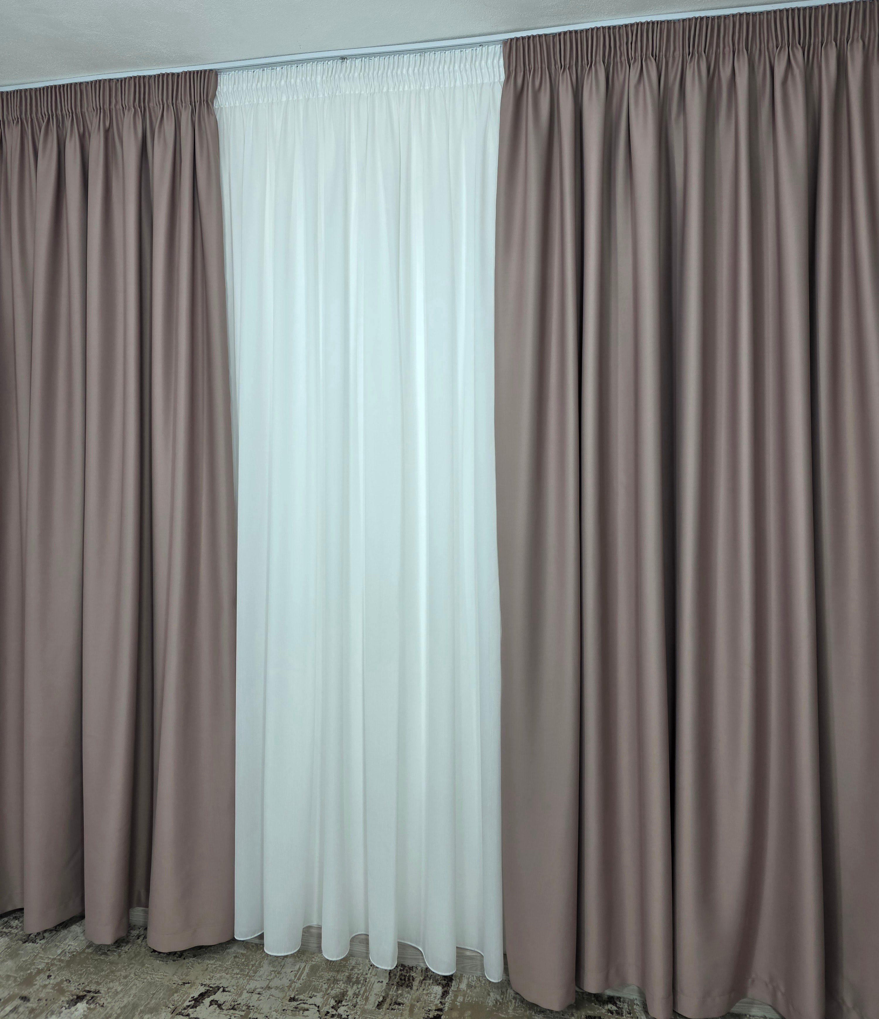 Set Azalea: perdea simpla ivoire din voal si draperie blackout 80% roz murdar