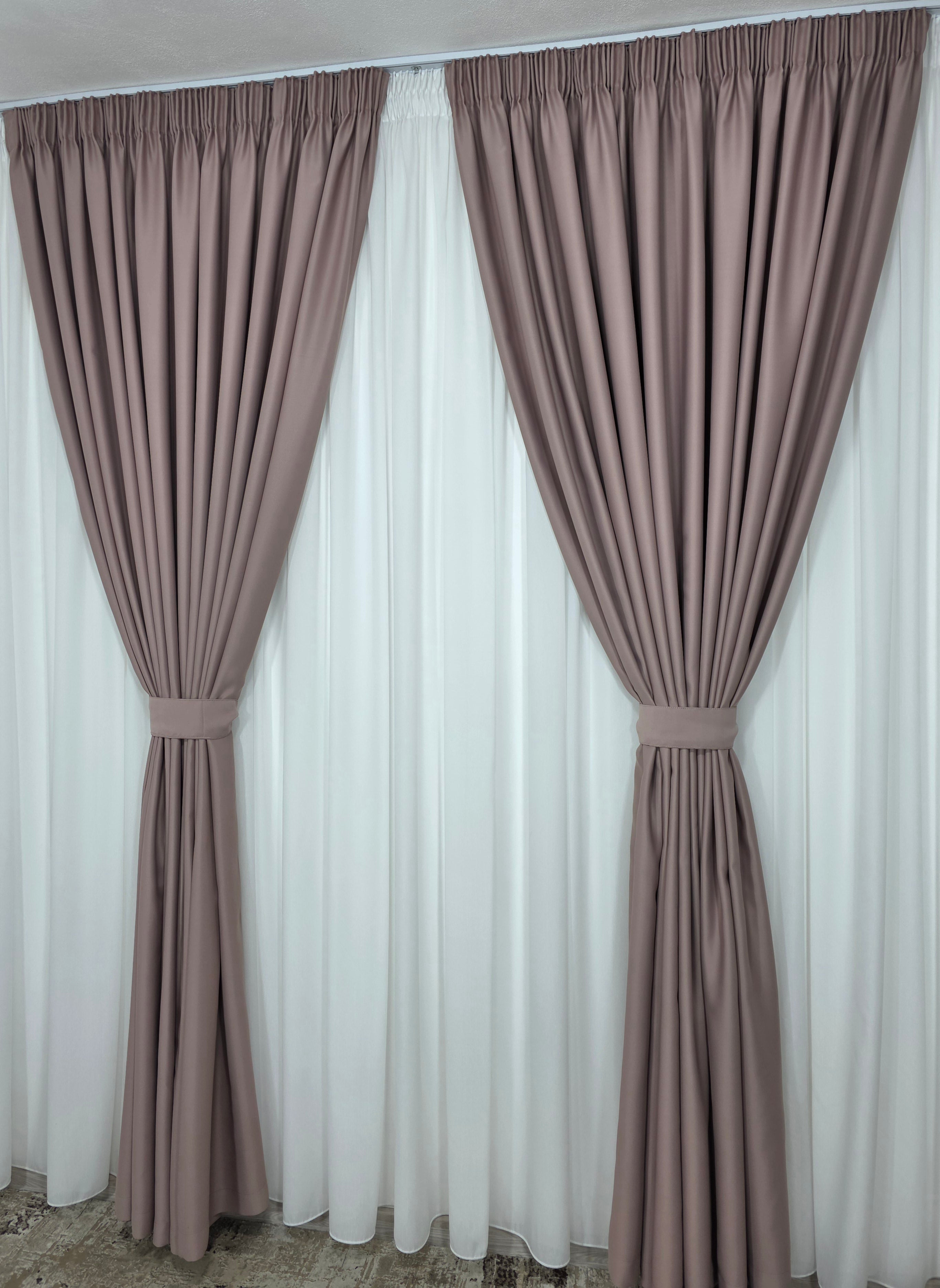 Set Azalea: perdea simpla ivoire din voal si draperie blackout 80% roz murdar
