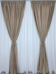 Colectia Lucy: Perdea Alba Simpla Voal Si Draperie Crem-Auriu Cu Model De Vopsea Decorativa
