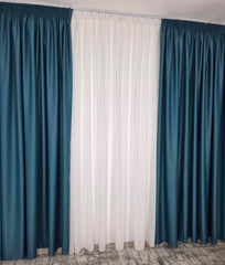 Colectia Blackout: Perdea Matase Alba Si Draperie Turcoaz Blackout 98%