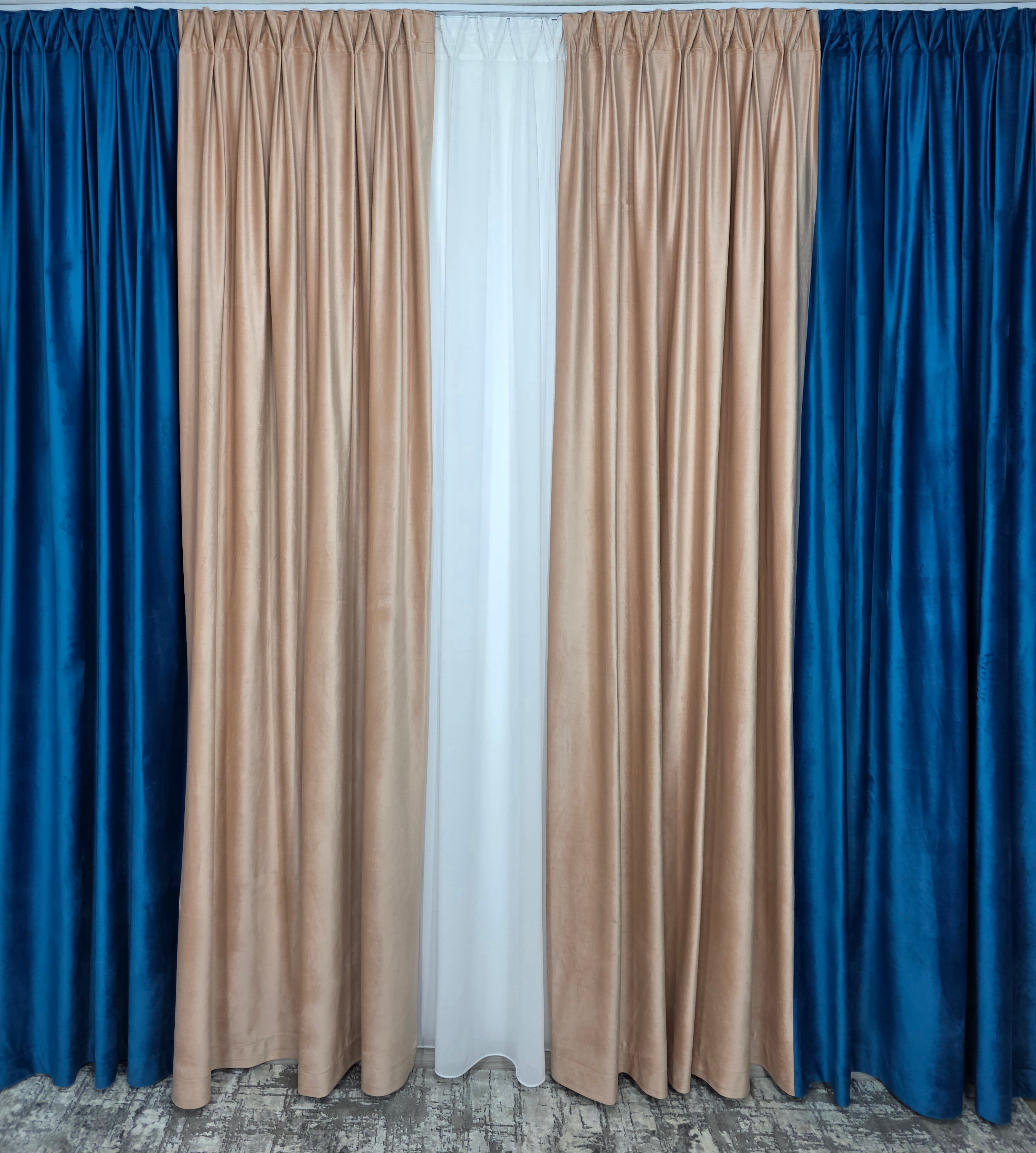 Colectia Velvet Duo: Perdea Matase Alb Imaculat și Draperie Catifea in doua culori roz pal cu turcoaz
