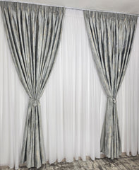 COLECTIA MILANO: perdea alba cu sidef si draperie catifea gri cu insertii aurii