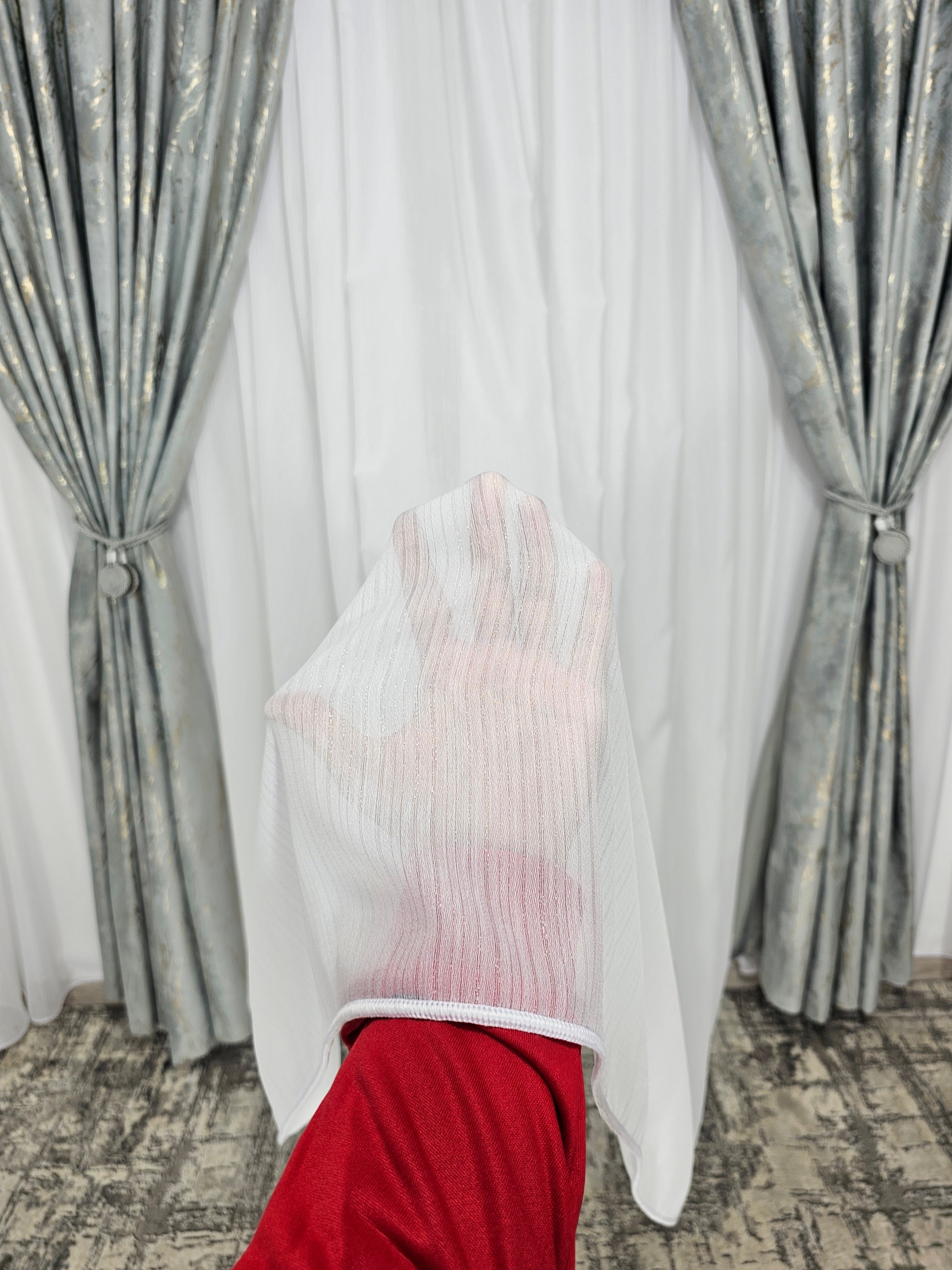 COLECTIA MILANO: perdea alba cu sidef si draperie catifea gri cu insertii aurii