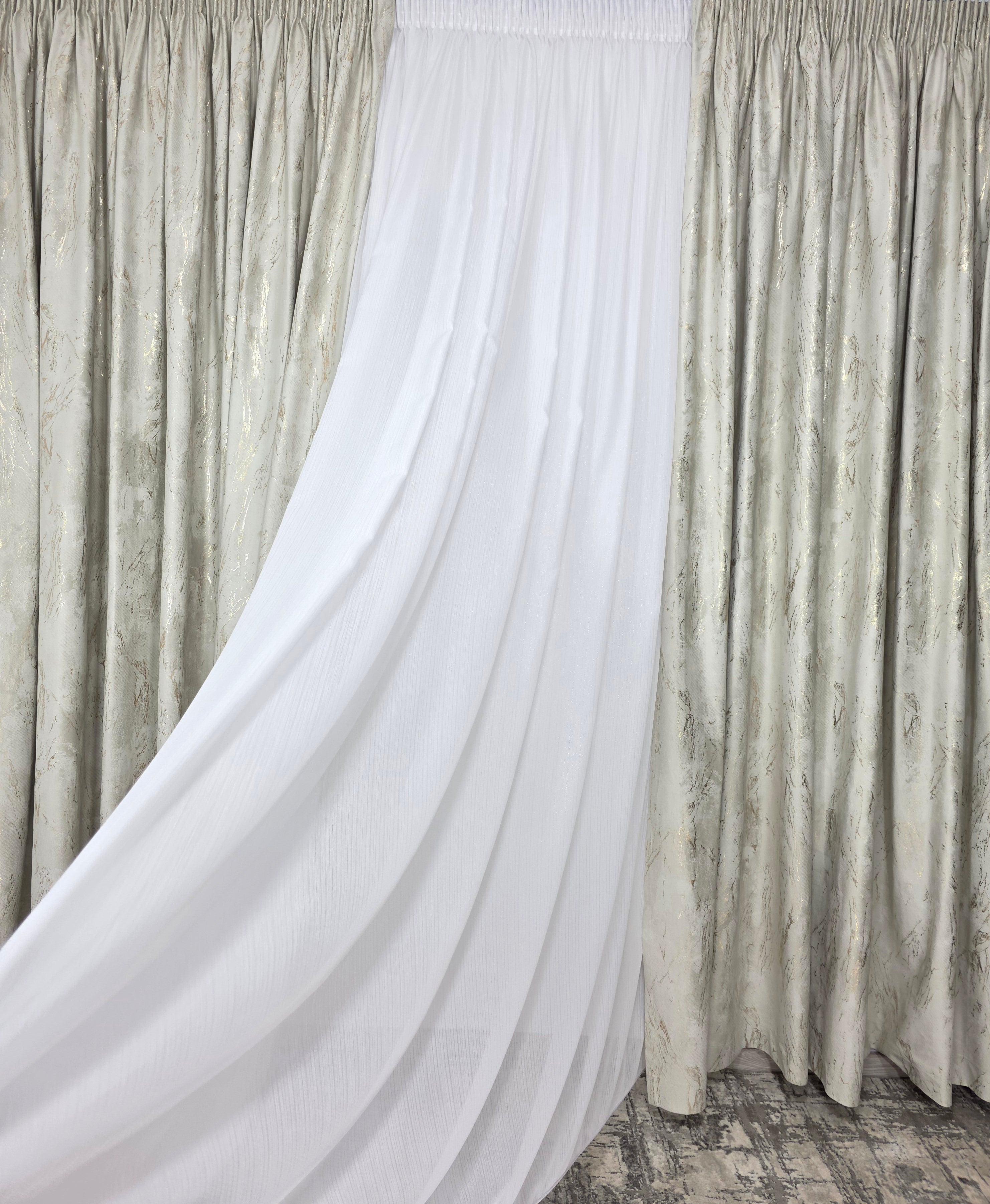 COLECTIA MILANO: perdea alba cu sidef si draperie catifea bej cu insertii aurii