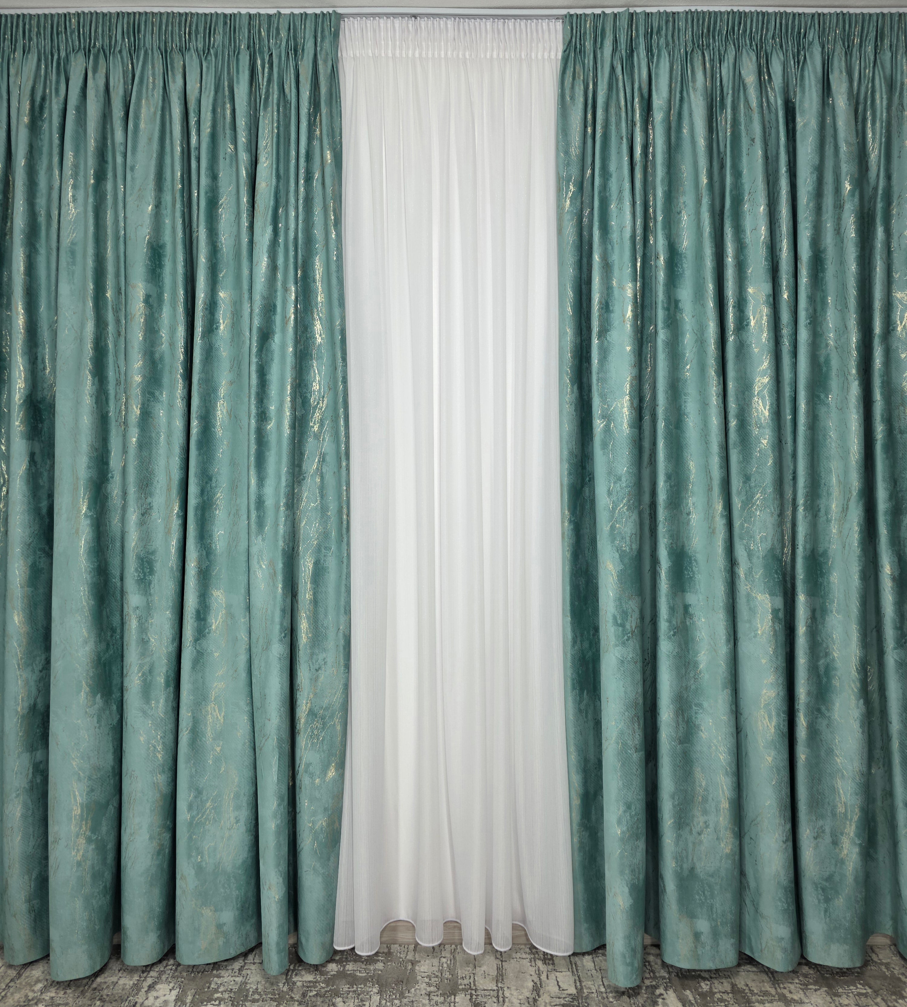 COLECTIA MILANO: perdea alba cu sidef si draperie catifea verde menta cu insertii aurii