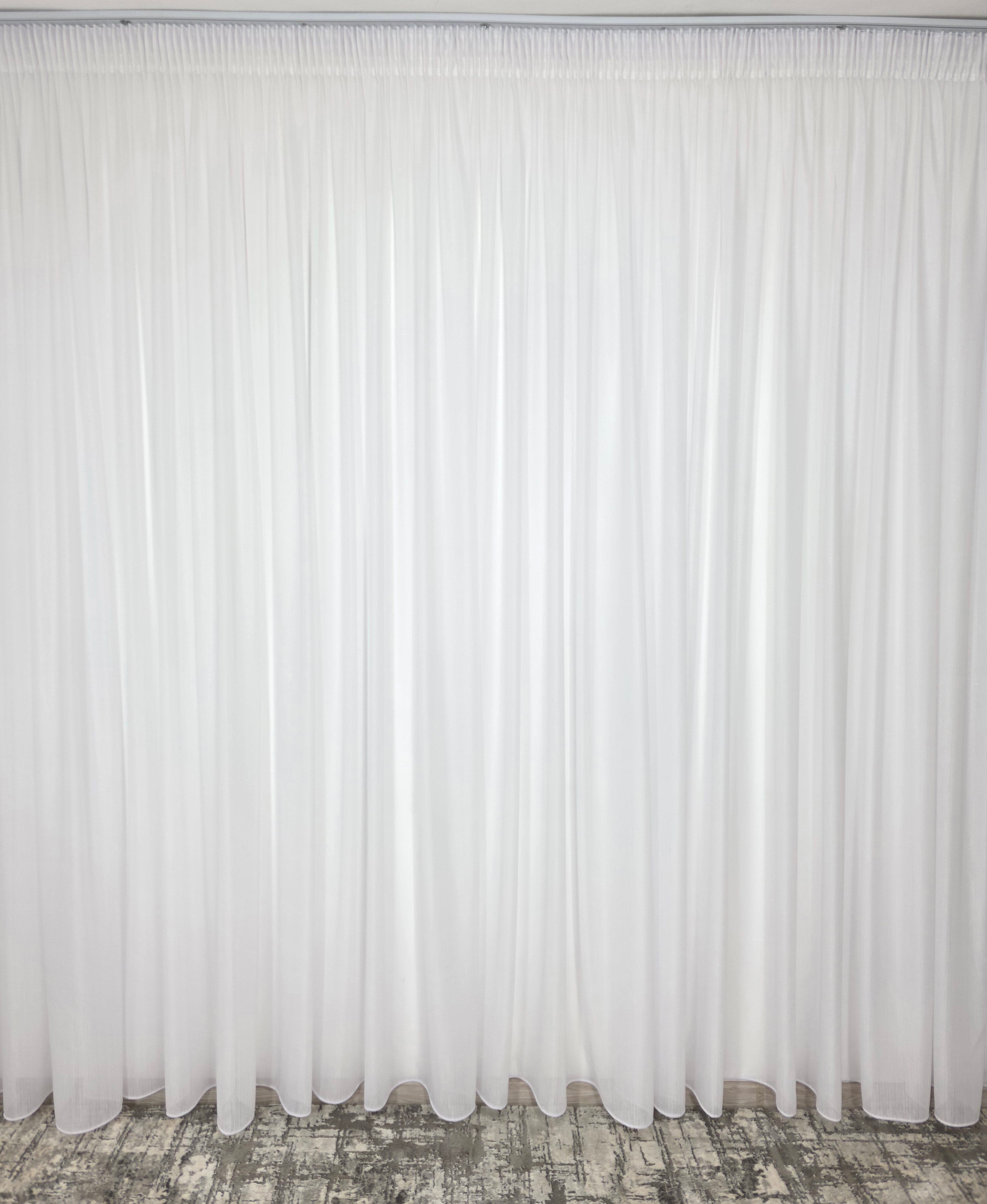 COLECTIA MILANO: perdea alba cu sidef si draperie catifea verde menta cu insertii aurii