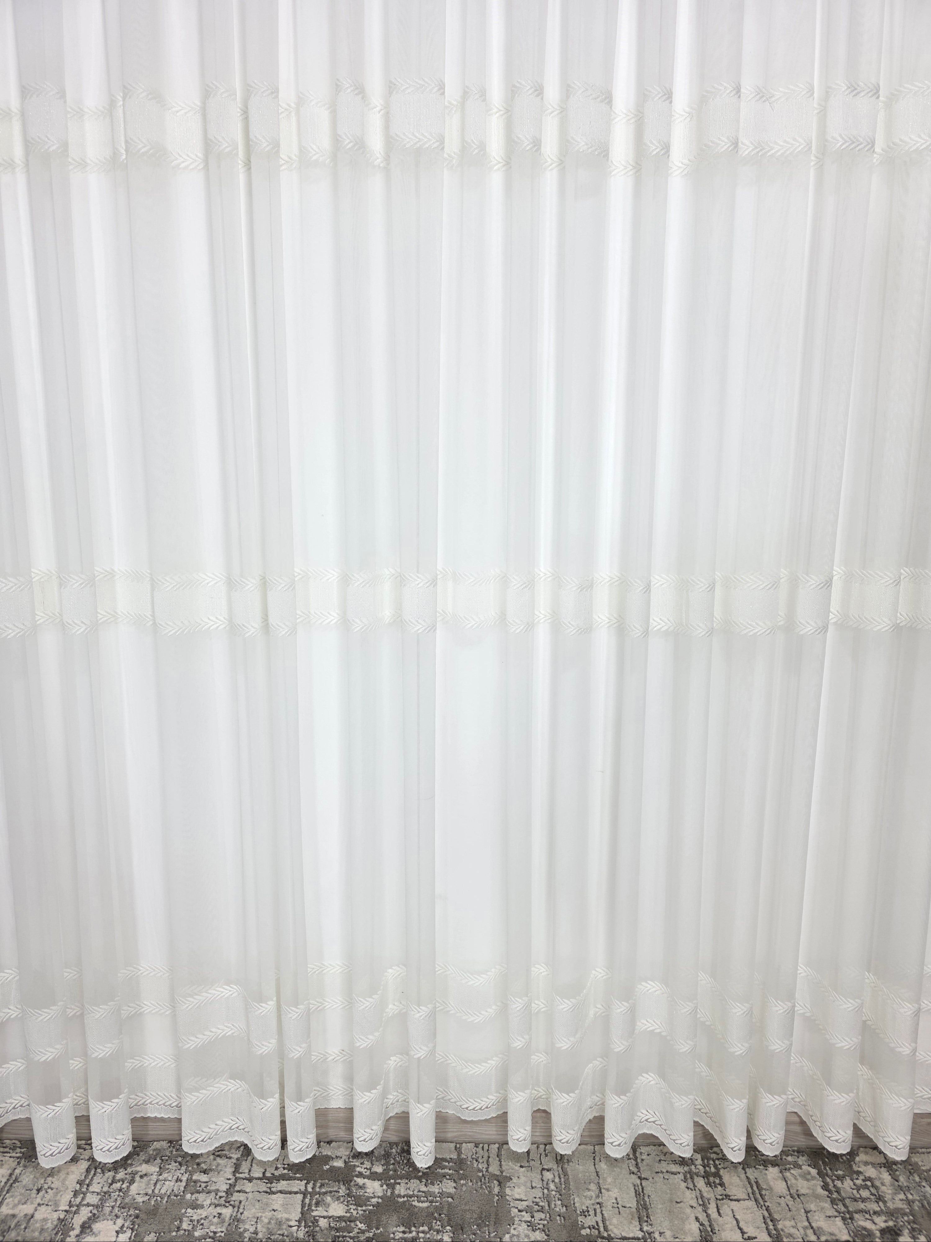 Set Milo: perdea bamboo ivoire cu broderie crem si draperie catifea crem-miere