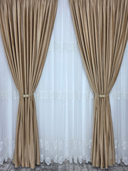 Set Taz: perdea bamboo ivoire cu broderie crem si draperie catifea crem-miere