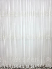 Set Taz: perdea bamboo ivoire cu broderie crem si draperie catifea crem-miere