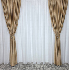 Colectia Velora varianta crem: perdea din material plin ca textura cu insertii aurii si draperie catifea crem-miere