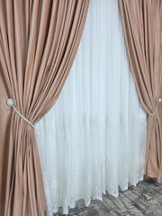Colectia Lumina varianta Crem : perdea bamboo cu broderie crem si draperie catifea crem roz