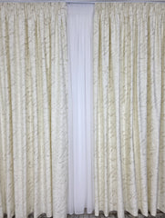 Draperie Dubai din catifea crem deschis cu insertii aurii