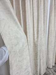 Colectia Dubai varianta crem: perdea voal premium si catifea cu insertii aurii