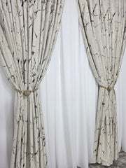 Colectia Amazon Varianta Crem Deschis: Perdea Nesifonabila Matase Alb Imaculat și Draperie Catifea Cu Insertii Aurii