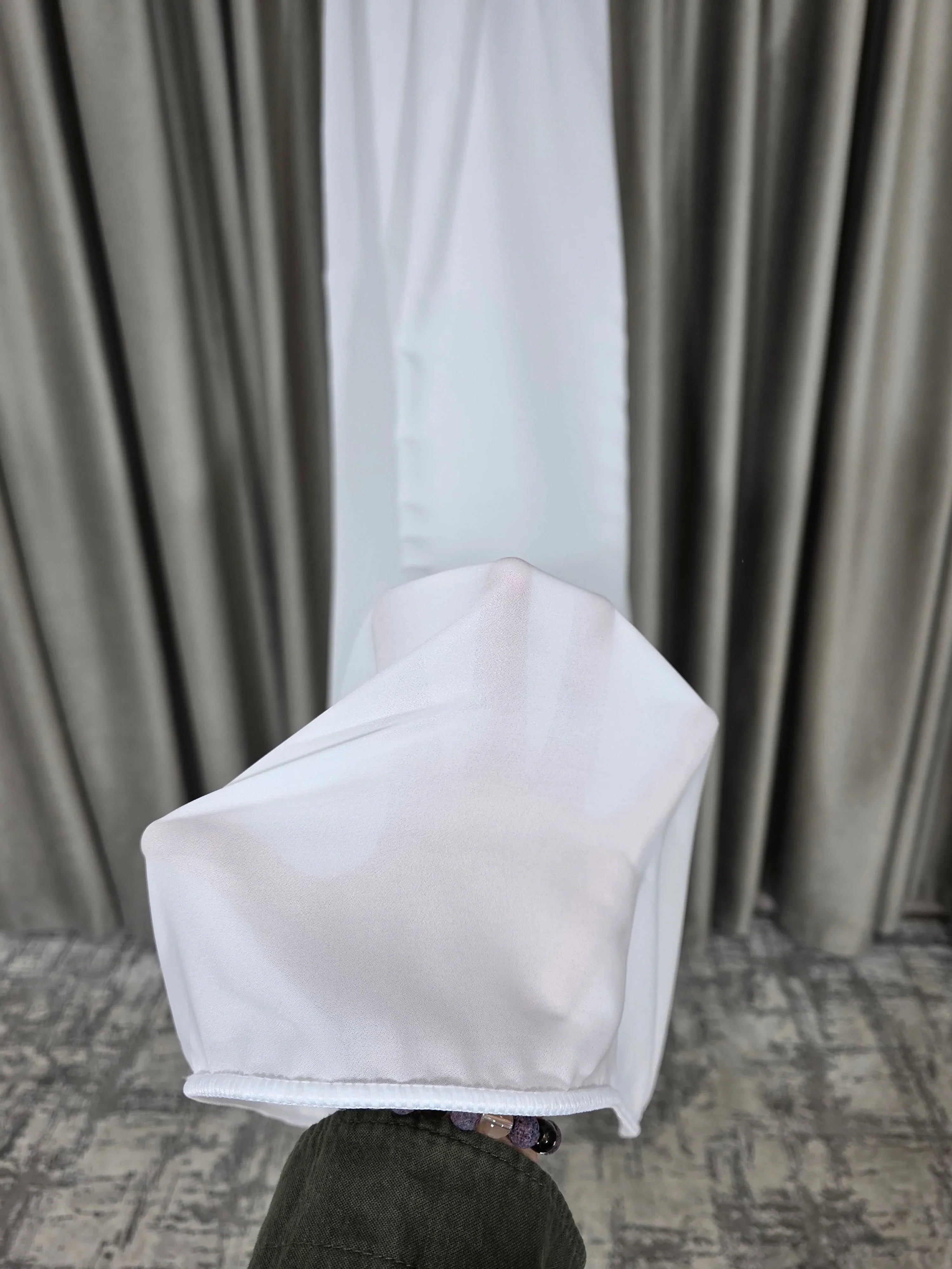Set Premium: Perdea Matase Alba Nesifonabila si Draperie catifea Grej sper gri  Garantat Opaca